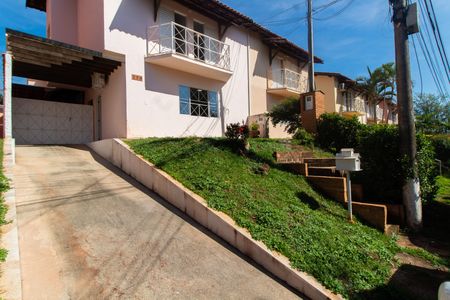 Casa de condomínio à venda com 110m², 3 quartos e 2 vagas Casa de condomínio à venda com 110m², 3 quartos e 2 vagasÁrea Externa