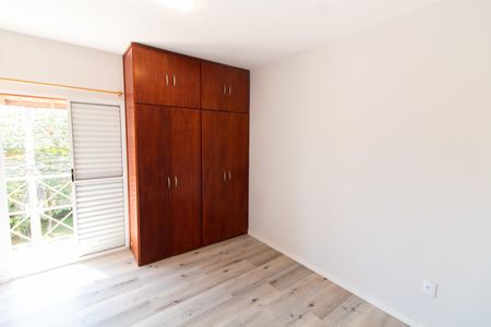 Casa de condomínio à venda com 110m², 3 quartos e 2 vagas Casa de condomínio à venda com 110m², 3 quartos e 2 vagasSuíte