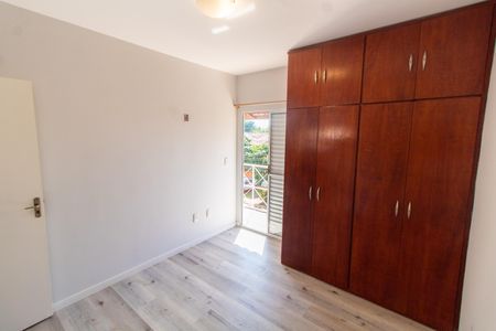 Casa de condomínio à venda com 110m², 3 quartos e 2 vagas Casa de condomínio à venda com 110m², 3 quartos e 2 vagasSuíte