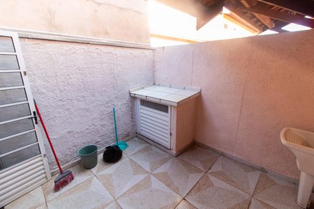 Casa de condomínio à venda com 110m², 3 quartos e 2 vagas Casa de condomínio à venda com 110m², 3 quartos e 2 vagasÁrea de Serviço