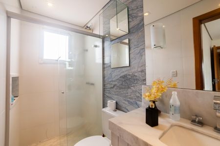 Apartamento à venda com 165m², 3 quartos e 2 vagas Apartamento à venda com 165m², 3 quartos e 2 vagasBanheiro da Suíte