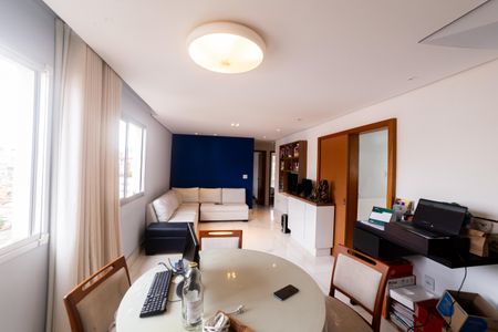 Apartamento à venda com 165m², 3 quartos e 2 vagas Apartamento à venda com 165m², 3 quartos e 2 vagasSala