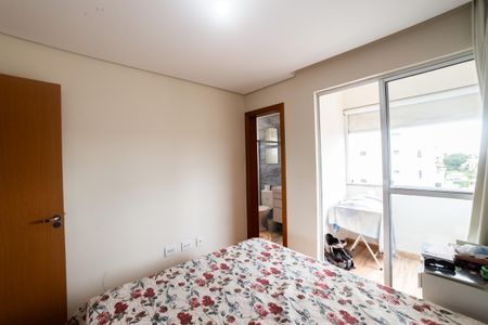 Apartamento à venda com 165m², 3 quartos e 2 vagas Apartamento à venda com 165m², 3 quartos e 2 vagasSuíte