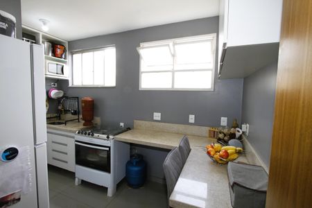 Apartamento à venda com 66m², 3 quartos e 1 vagaCozinha 