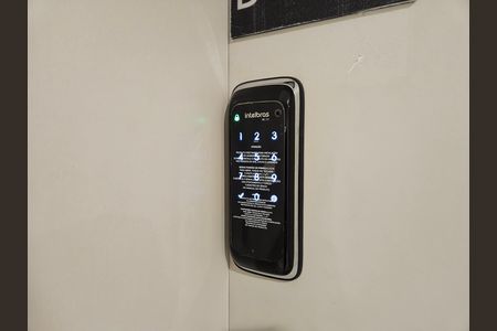 Studio para alugar com 37m², 1 quarto e sem vaga Studio para alugar com 37m², 1 quarto e sem vagaFechadura Eletrônica