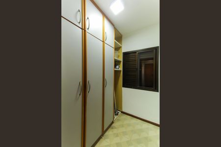 Apartamento à venda com 167m², 4 quartos e 3 vagas Apartamento à venda com 167m², 4 quartos e 3 vagasÁrea de Serviço