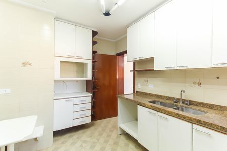 Apartamento à venda com 167m², 4 quartos e 3 vagas Apartamento à venda com 167m², 4 quartos e 3 vagasCozinha