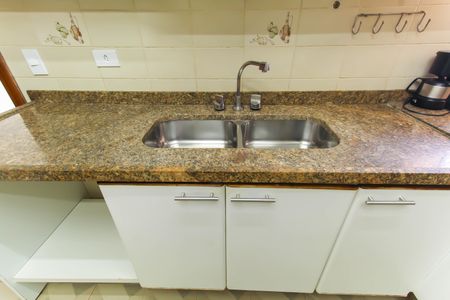 Apartamento à venda com 167m², 4 quartos e 3 vagas Apartamento à venda com 167m², 4 quartos e 3 vagasAcademia