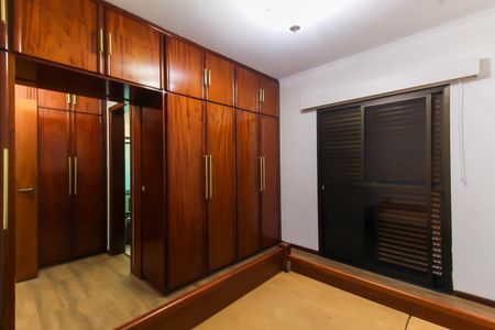 Apartamento à venda com 167m², 4 quartos e 3 vagas Apartamento à venda com 167m², 4 quartos e 3 vagasQuarto 2 - Suíte