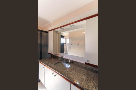 Apartamento à venda com 167m², 4 quartos e 3 vagas Apartamento à venda com 167m², 4 quartos e 3 vagasBanheiro