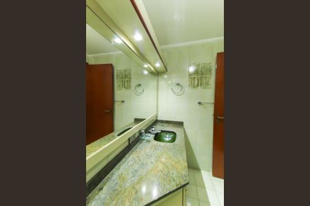 Apartamento à venda com 167m², 4 quartos e 3 vagas Apartamento à venda com 167m², 4 quartos e 3 vagasBanheiro da Suíte 2