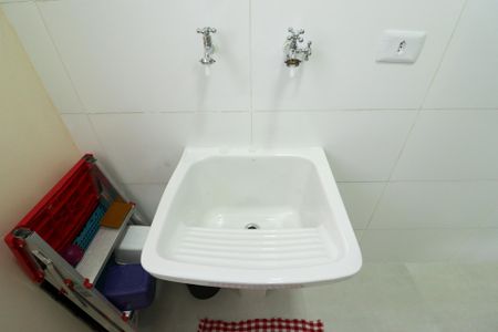 Apartamento à venda com 45m², 2 quartos e sem vaga Área de Serviço