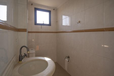 Apartamento à venda com 220m², 3 quartos e 4 vagas Apartamento à venda com 220m², 3 quartos e 4 vagasBanheiro 3