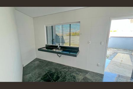 Casa à venda com 350m², 4 quartos e 5 vagas Casa à venda com 350m², 4 quartos e 5 vagasCozinha