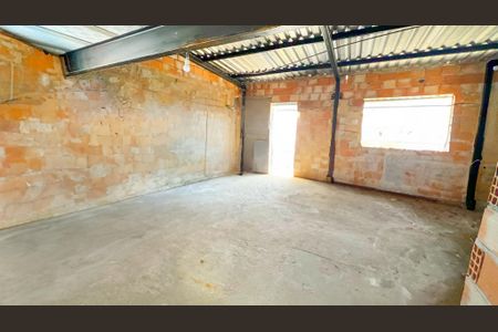 Casa à venda com 350m², 4 quartos e 5 vagas Casa à venda com 350m², 4 quartos e 5 vagasÁrea comum