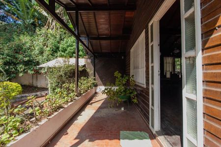 Casa à venda com 130m², 3 quartos e 2 vagasÁrea Privativa