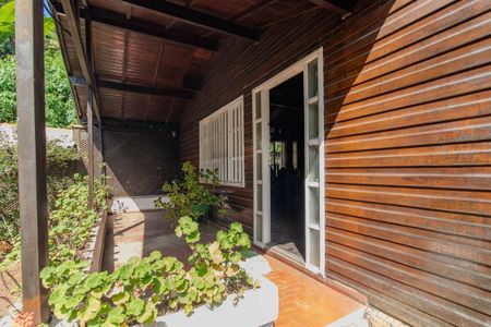 Casa à venda com 130m², 3 quartos e 2 vagasÁrea Privativa