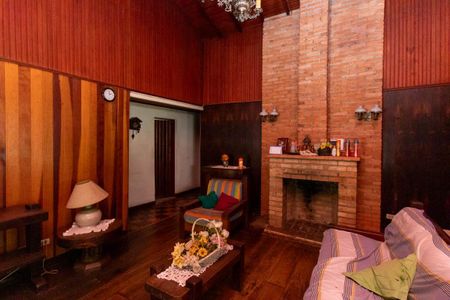 Casa à venda com 130m², 3 quartos e 2 vagasSala