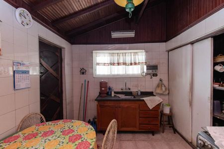 Casa à venda com 130m², 3 quartos e 2 vagasCozinha
