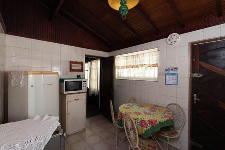 Casa à venda com 130m², 3 quartos e 2 vagasCozinha