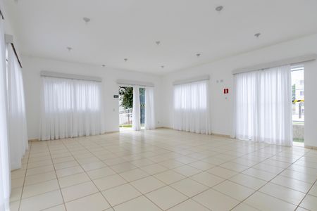 Apartamento para alugar com 43m², 2 quartos e 1 vagaÁrea comum - Salão de festas