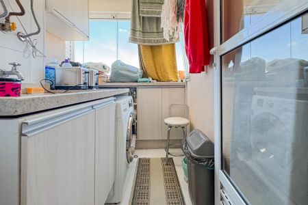 Apartamento à venda com 72m², 2 quartos e 1 vagaÁrea de Serviço