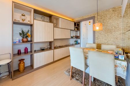 Apartamento à venda com 72m², 2 quartos e 1 vagaSala