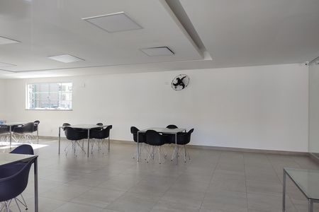 Apartamento para alugar com 46m², 2 quartos e 1 vaga Apartamento para alugar com 46m², 2 quartos e 1 vagaÁrea comum - Salão de festas