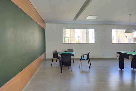 Apartamento para alugar com 46m², 2 quartos e 1 vaga Apartamento para alugar com 46m², 2 quartos e 1 vagaÁrea comum - Sala de Jogos