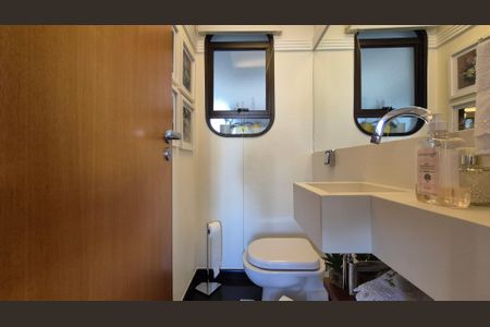 Apartamento à venda com 135m², 3 quartos e 3 vagasLavabo