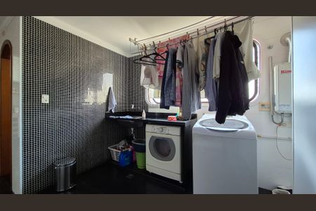 Apartamento à venda com 135m², 3 quartos e 3 vagasLavanderia