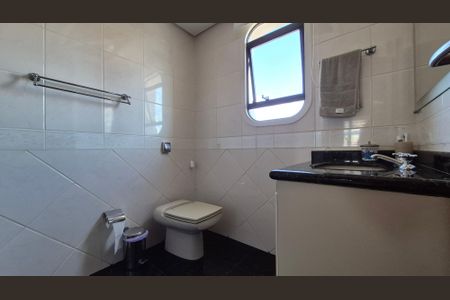 Apartamento à venda com 135m², 3 quartos e 3 vagasBanheiro Social