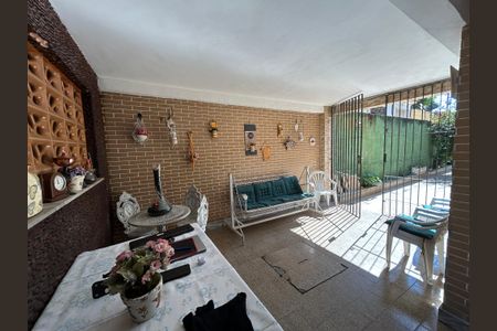 Casa à venda com 350m², 4 quartos e 4 vagasQuintal