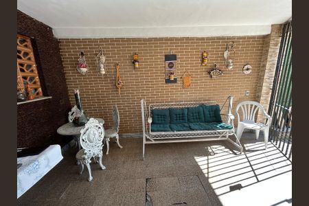 Casa à venda com 350m², 4 quartos e 4 vagasQuintal