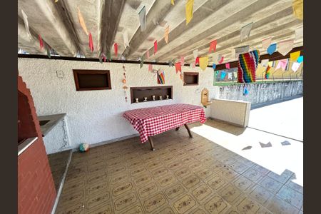 Casa à venda com 350m², 4 quartos e 4 vagasQuintal