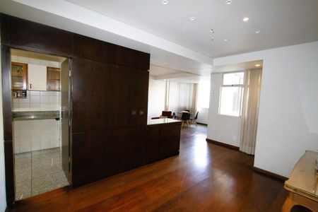 Apartamento para alugar com 300m², 5 quartos e 2 vagasSala