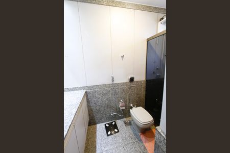 Apartamento para alugar com 300m², 5 quartos e 2 vagasBanheiro Suíte