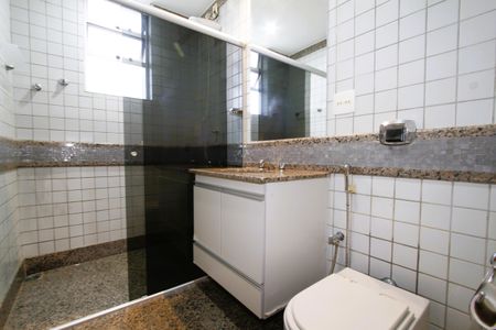 Apartamento para alugar com 300m², 5 quartos e 2 vagasBanheiro