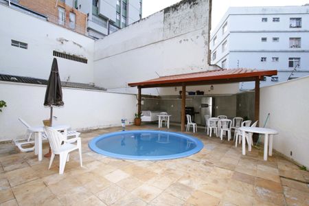 Apartamento para alugar com 300m², 5 quartos e 2 vagasÁrea comum - Piscina