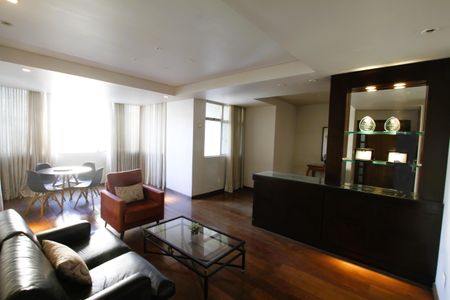 Apartamento para alugar com 300m², 5 quartos e 2 vagasSala