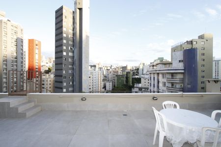 Apartamento para alugar com 300m², 5 quartos e 2 vagasCobertura