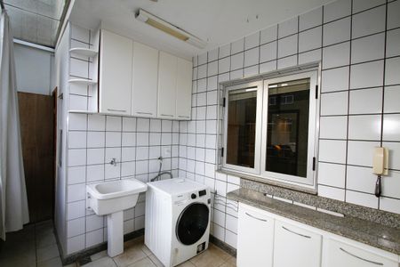 Apartamento para alugar com 300m², 5 quartos e 2 vagasÁrea de Serviço