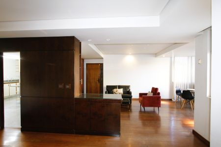 Apartamento para alugar com 300m², 5 quartos e 2 vagasSala