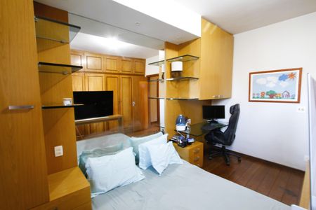 Apartamento para alugar com 300m², 5 quartos e 2 vagasSuíte