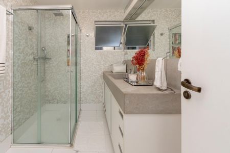 Apartamento à venda com 160m², 3 quartos e 2 vagasBanheiro