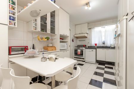 Apartamento à venda com 160m², 3 quartos e 2 vagasCozinha