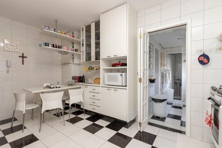 Apartamento à venda com 160m², 3 quartos e 2 vagasCozinha