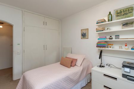 Apartamento à venda com 160m², 3 quartos e 2 vagasQuarto 2