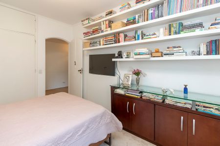 Apartamento à venda com 160m², 3 quartos e 2 vagasQuarto