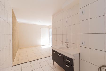 Apartamento para alugar com 49m², 2 quartos e 1 vaga Apartamento para alugar com 49m², 2 quartos e 1 vagaCozinha e Área de Serviço